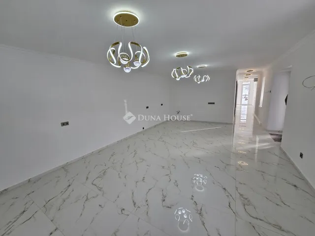 Eladó ház Lajoskomárom 98 nm