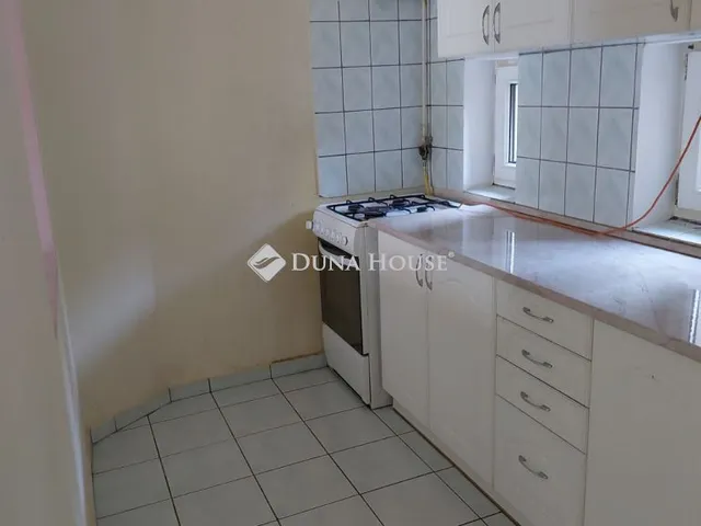 Eladó lakás Pápa 79 nm