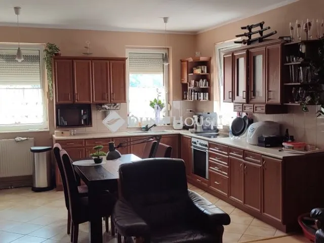 Eladó lakás Pápa 86 nm