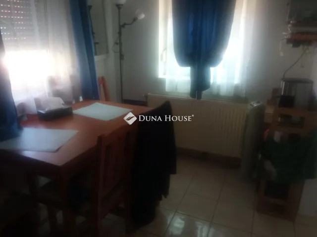 Eladó lakás Pápa 86 nm