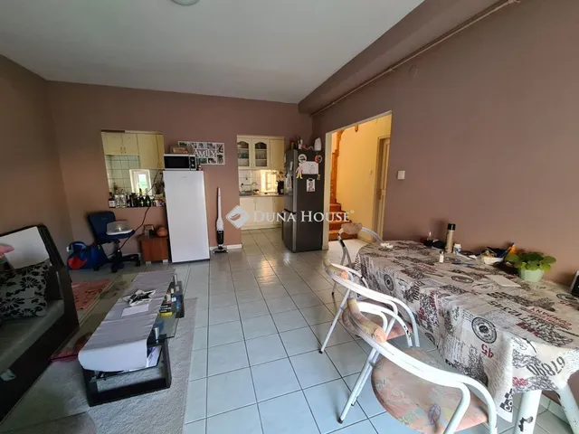 Eladó lakás Pápa 74 nm