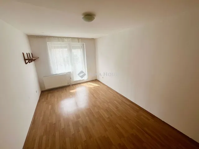 Kiadó lakás Hajmáskér 54 nm