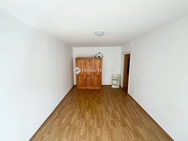 Kiadó lakás Hajmáskér 54 nm