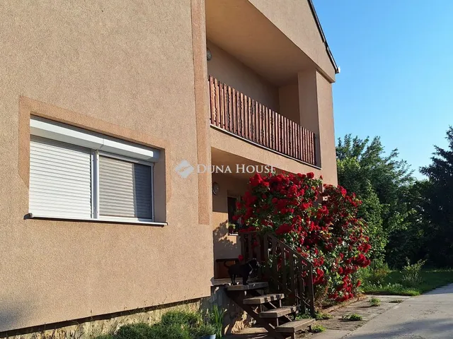 Eladó ház Mór 175 nm