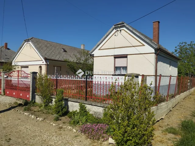 Eladó ház Jenő 70 nm