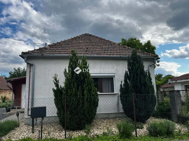 Eladó ház Gyanógeregye 146 nm