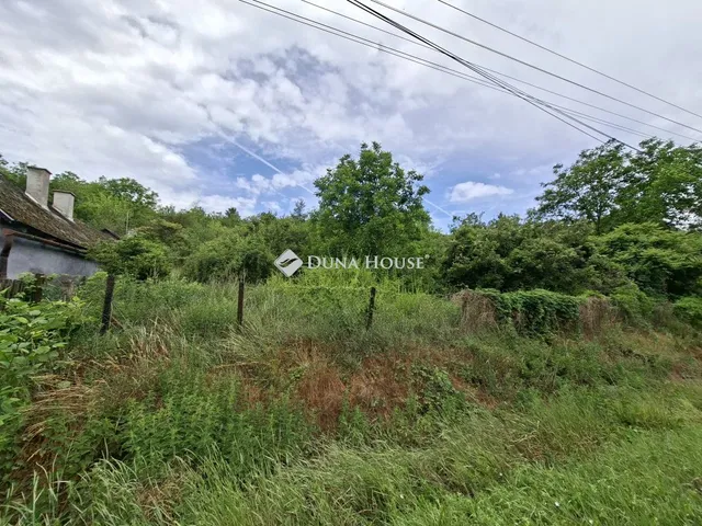 Eladó telek Nádasdladány 3689 nm