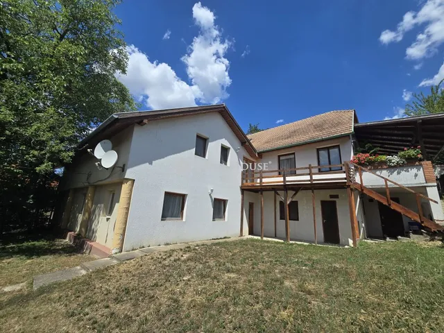 Eladó lakás Lovasberény 128 nm