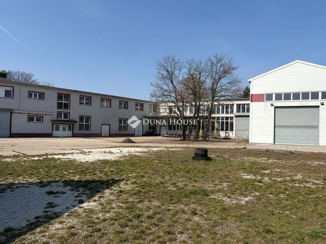 Eladó lakás Várpalota