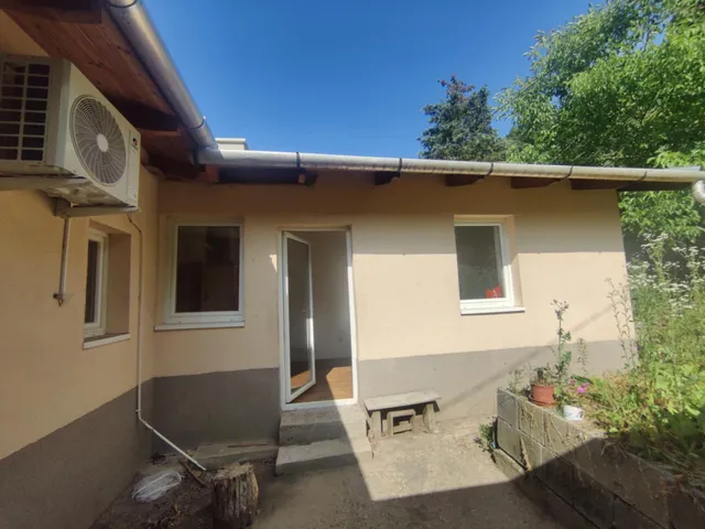 Eladó ház Esztergom, Búbánatvölgy 45 nm