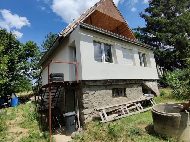 Eladó üdülő és hétvégi ház Esztergom, Búbánatvölgy 75 nm