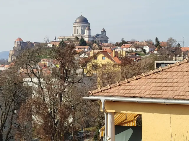 Eladó lakás Esztergom, Aranyhegy 119 nm