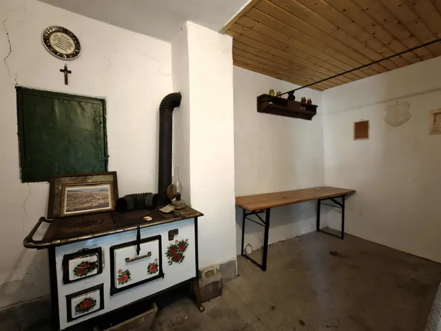 Eladó kereskedelmi és ipari ingatlan Tokod 40 nm