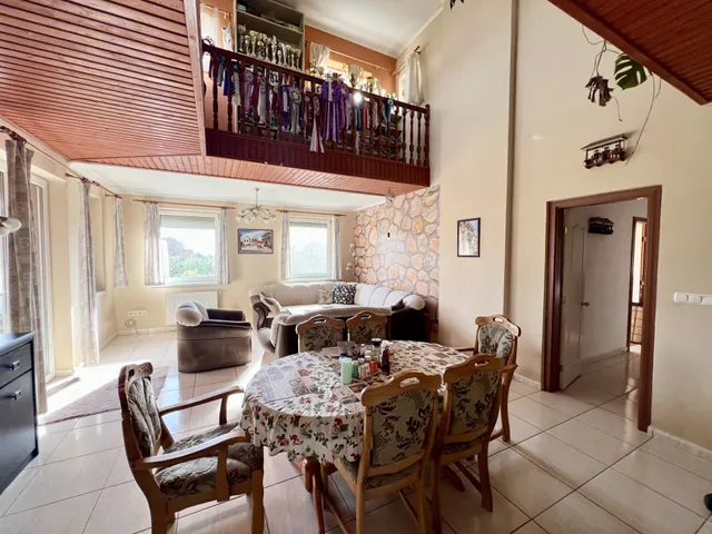 Eladó ház Pomáz 271 nm