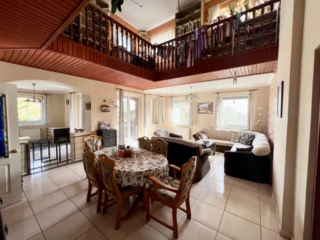 Eladó ház Pomáz, Vróci utca 271 nm