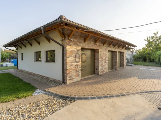 Eladó ház Besnyő 452 nm
