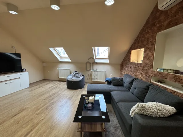 Eladó lakás Budapest XX. kerület, Pesterzsébet 172 nm