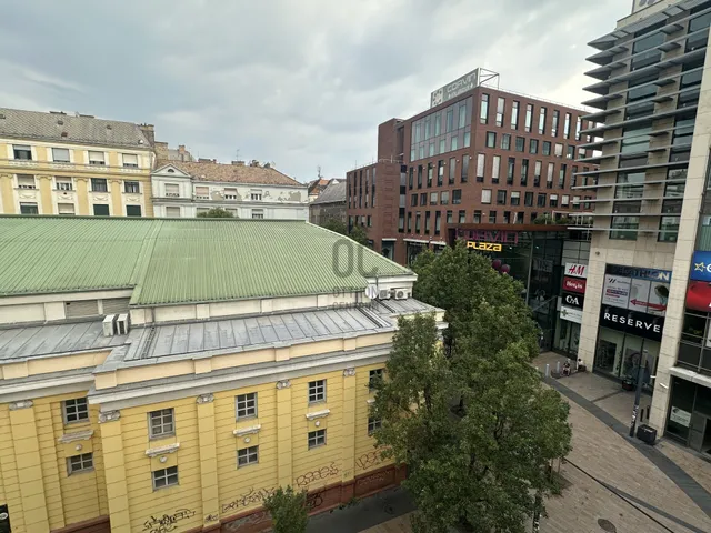 Eladó lakás Budapest VIII. kerület, Corvin negyed, Corvin köz 34 nm