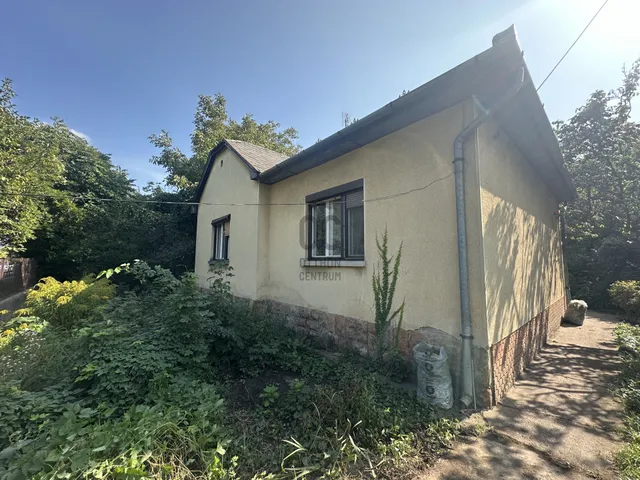 Eladó ház Budapest XVIII. kerület, Lakatostelep 97 nm