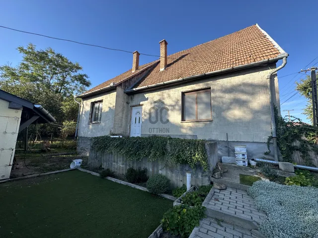 Eladó ház Pécel, Kun József utca 123 nm