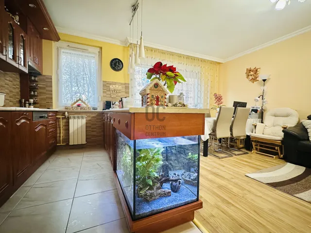 Eladó lakás Budapest IV. kerület, Káposztásmegyer, Hajló utca 68 nm