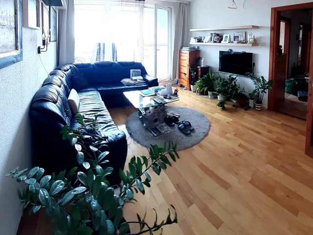 Eladó lakás Budapest III. kerület, Békásmegyer, Hadrianus utca 50 nm