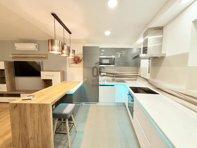 Eladó lakás Budapest VI. kerület, Izabella utca 85 nm