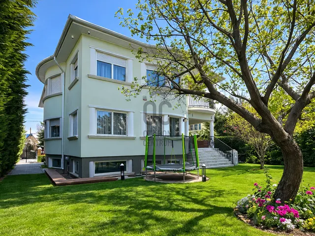 Eladó ház Budapest XIV. kerület, Alsórákos 389 nm