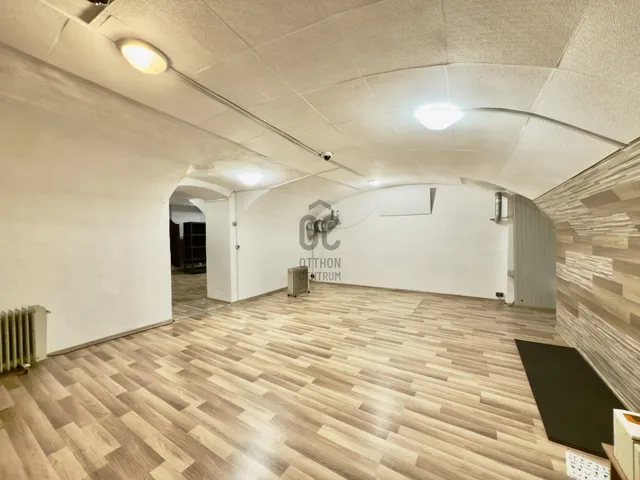 Eladó kereskedelmi és ipari ingatlan Budapest IX. kerület, Rehabilitációs terület IX. ker. 97 nm