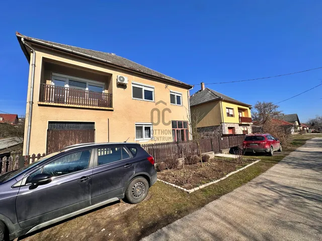 Eladó ház Váckisújfalu, Petőfi Sándor utca 166 nm