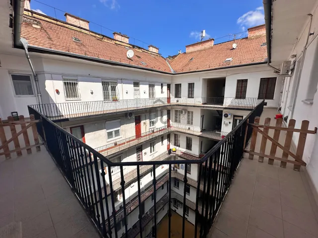 Eladó lakás Budapest VIII. kerület, Teleki László tér 49 nm