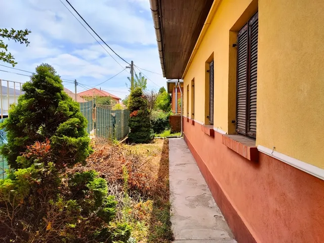 Eladó ház Budapest XVIII. kerület, Erzsébettelep 236 nm