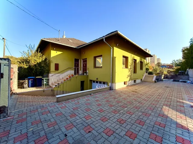 Eladó ház Budapest XXI. kerület 363 nm