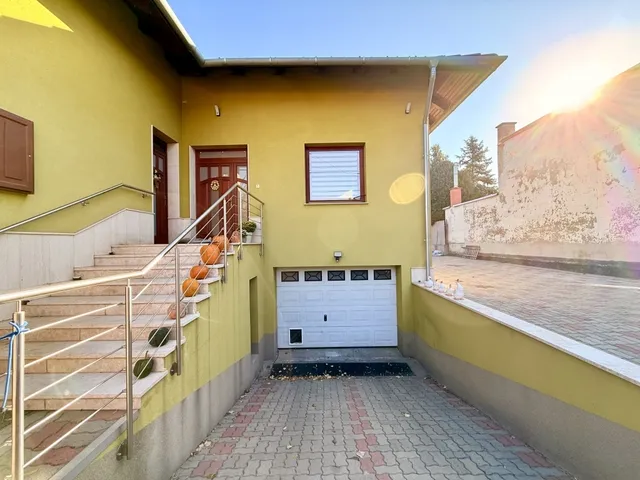 Eladó ház Budapest XXI. kerület 363 nm