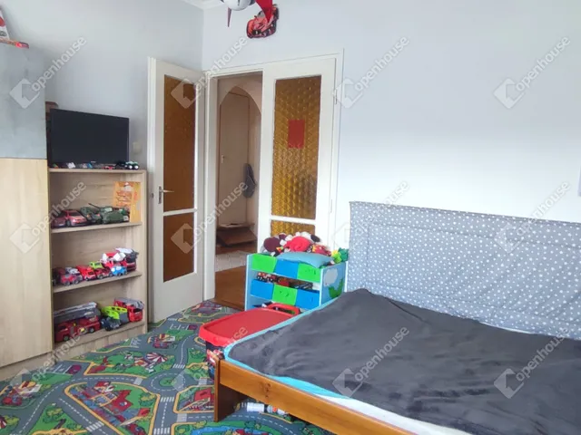 Eladó ház Tamási 270 nm