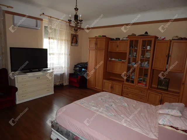 Eladó ház Mezőcsokonya 150 nm