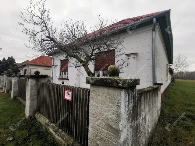 Eladó ház Segesd 94 nm