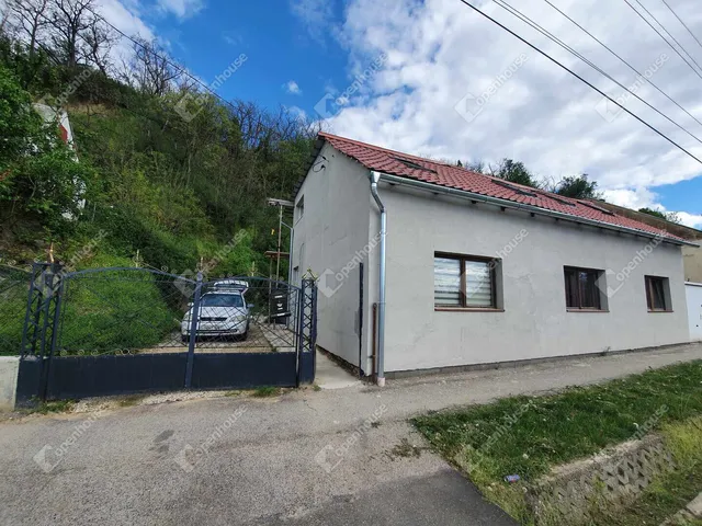 Eladó ház Kaposvár, Ivánfahegy 173 nm