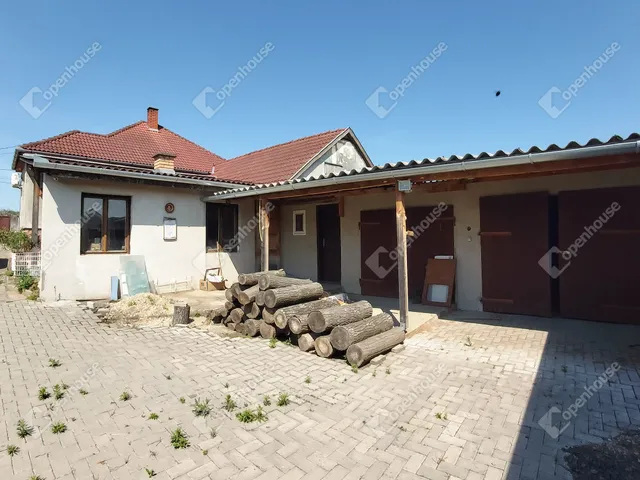 Eladó ház Kocsola 103 nm