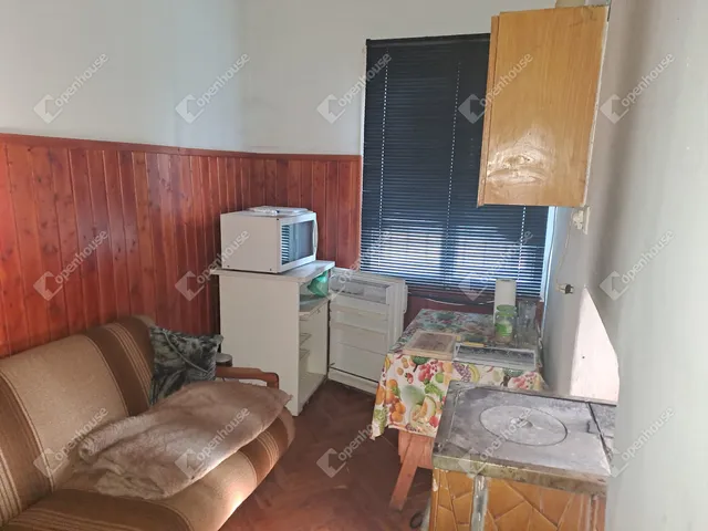 Eladó kereskedelmi és ipari ingatlan Istvándi 122 nm
