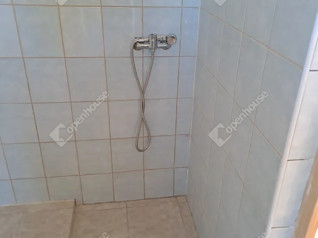 Eladó ház Baksa 68 nm