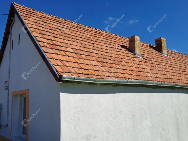 Eladó ház Baksa 68 nm