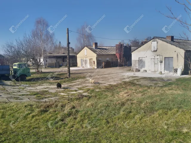 Eladó mezőgazdasági ingatlan Szabadi 1280 nm