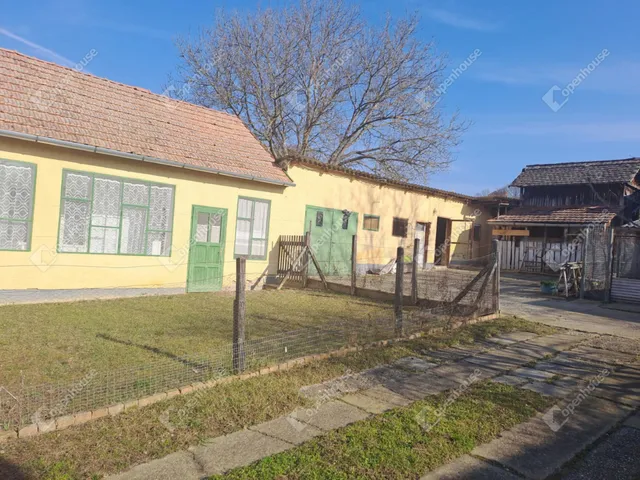 Eladó ház Bikal 136 nm