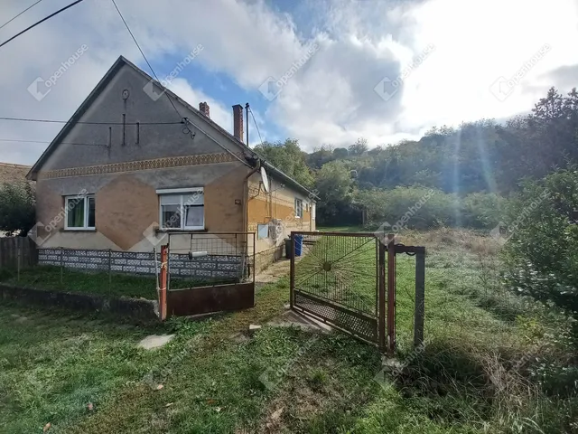 Eladó ház Csikóstőttős 102 nm