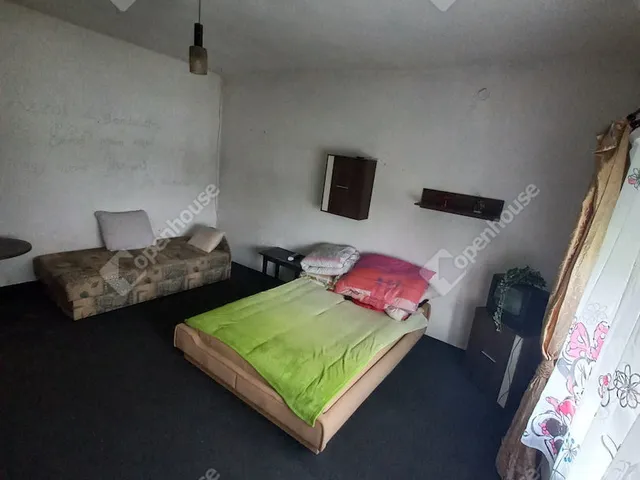 Eladó ház Csikóstőttős 102 nm