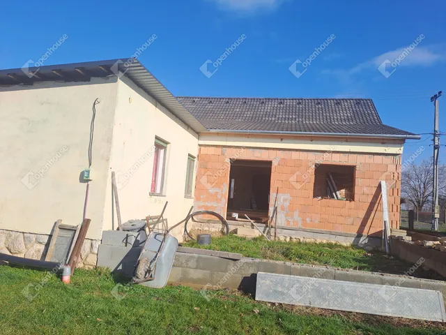 Eladó ház Ócsárd 90 nm