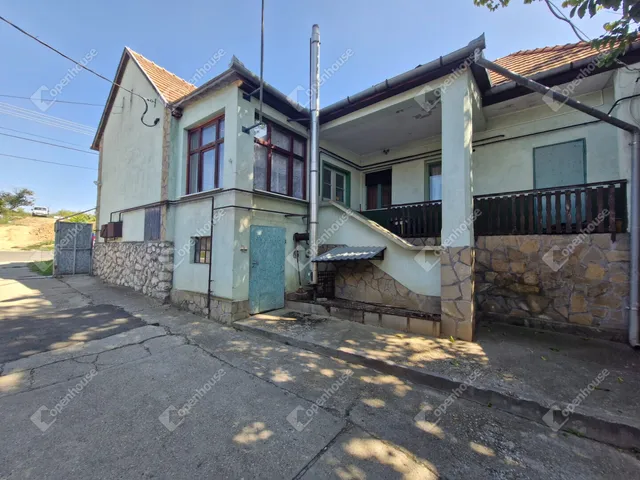 Eladó ház Sántos 80 nm