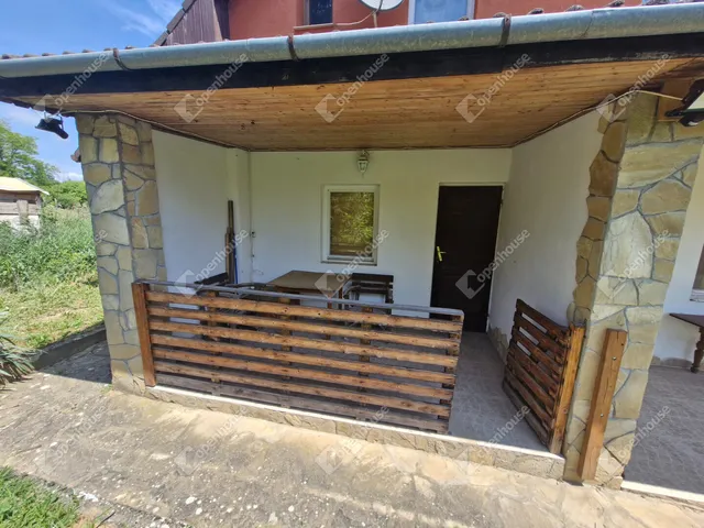 Eladó ház Igal 147 nm