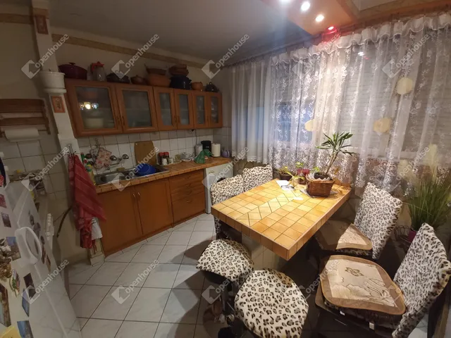 Eladó lakás Sásd 58 nm